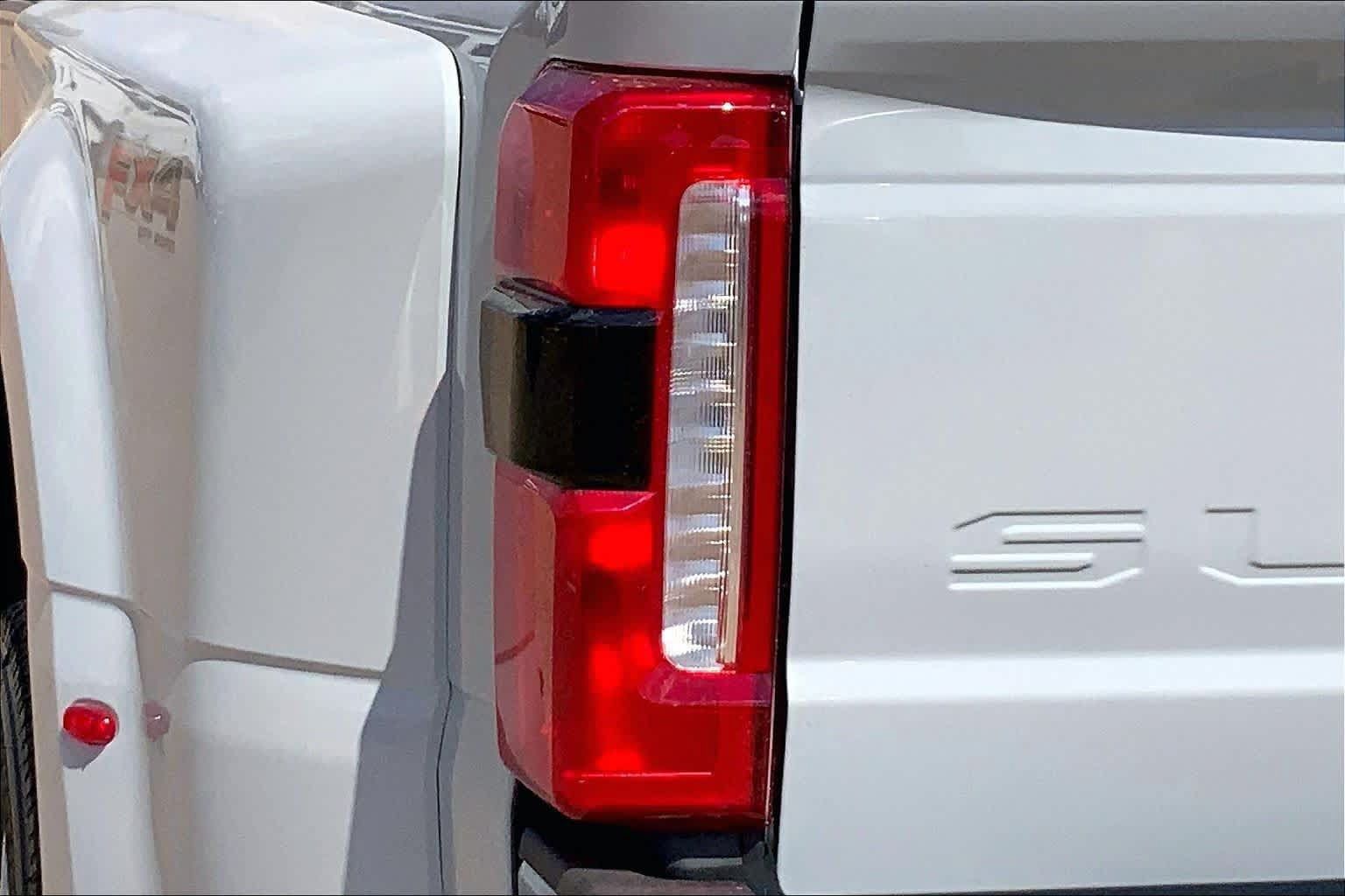 New 2026 Ford F350 Lariat AWD/4WD image 14