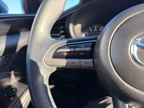 Used 2021 MAZDA MAZDA3 s image 33
