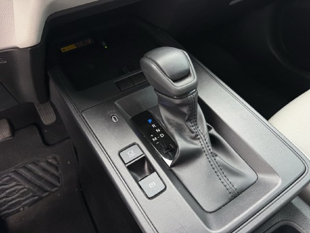 Used 2026 Toyota Corolla Cross LE w/ Moonroof Package FWD image 20