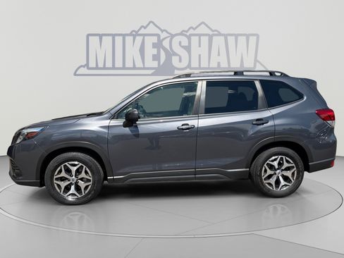 Used 2023 Subaru Forester Premium AWD/4WD image 2