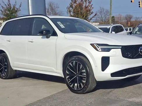 New 2026 Volvo XC90 B6 Ultra w/ Lounge Package image 5