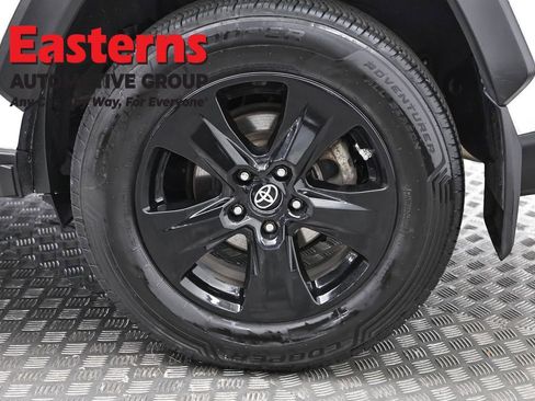 Used 2021 Toyota RAV4 LE image 34