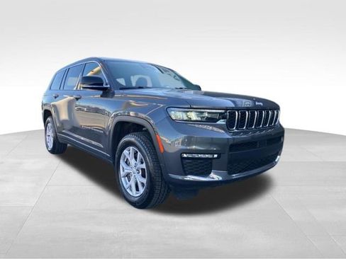 Used 2022 Jeep Grand Cherokee L Limited AWD/4WD image 8