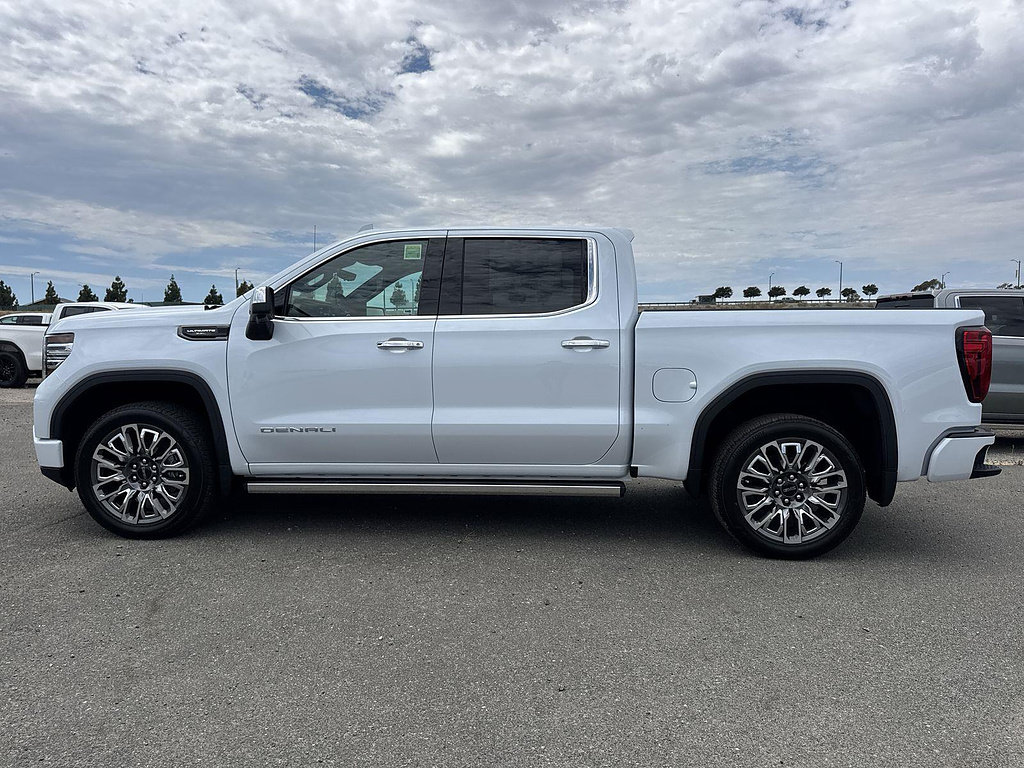 New 2026 GMC Sierra 1500 Denali Ultimate w/ LPO, Black Badging Package AWD/4WD image 5