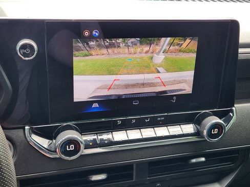 Certified 2025 Chevrolet Colorado Trail Boss AWD/4WD image 18
