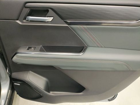 New 2026 GMC Acadia AT4 w/ Luxury Package image 17