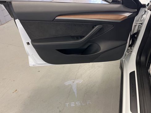 Used 2022 Tesla Model 3 Performance image 11