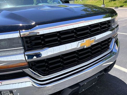 Used 2018 Chevrolet Silverado 1500 LT w/ All Star Edition AWD/4WD image 28