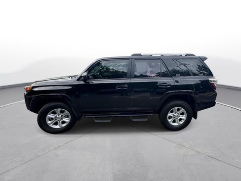 Certified 2024 Toyota 4Runner SR5 AWD/4WD image 9