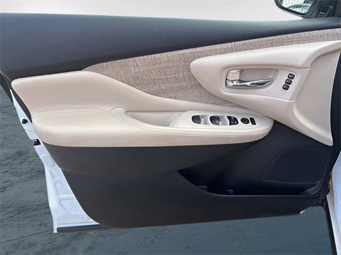 Used 2024 Nissan Murano SL image 20