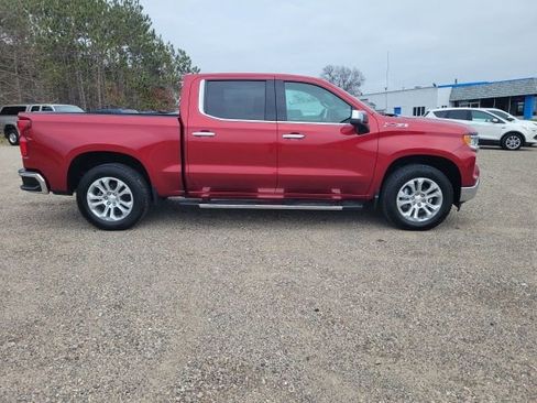 Used 2023 Chevrolet Silverado 1500 LTZ w/ Z71 Off-Road Package AWD/4WD image 6