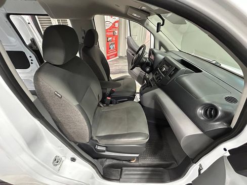 Used 2015 Nissan NV200 SV w/ Back Door Glass Package FWD image 31