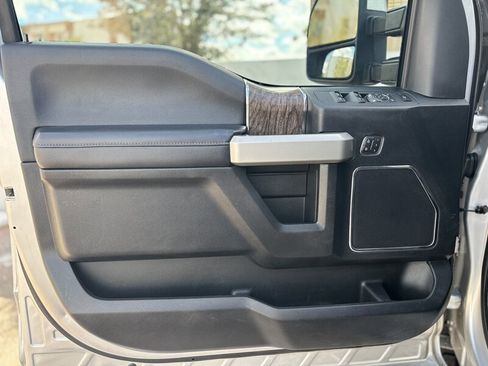 Used 2019 Ford F350 Lariat w/ Lariat Ultimate Package image 20