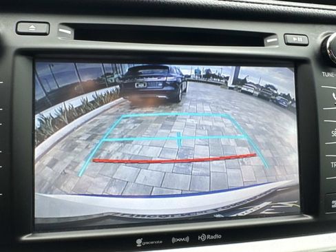 Used 2019 Toyota Highlander XLE image 33