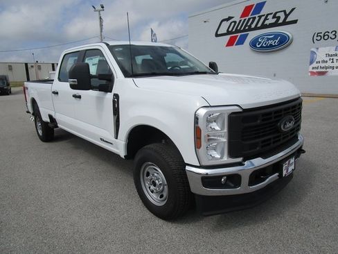 New 2025 Ford F250 XL w/ FX4 Off-Road Package image 6