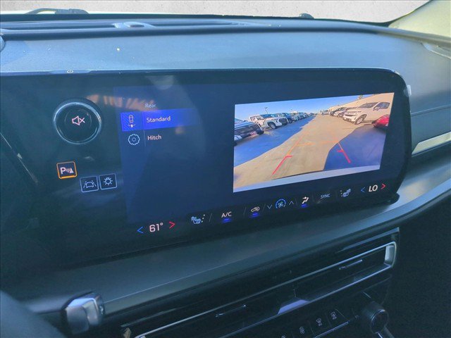 Used 2025 Chevrolet Traverse LT w/ Midnight/Sport Edition FWD image 14
