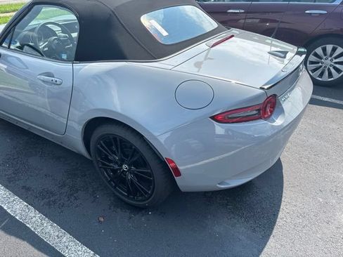 New 2026 MAZDA MX-5 Miata Club w/ Weather Package RWD image 11