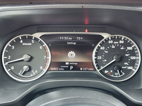 Used 2023 Nissan Rogue S image 16