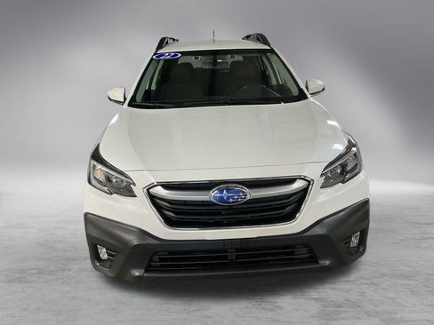 Used 2022 Subaru Outback Premium image 8