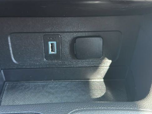 Used 2018 Ford Escape SE w/ SE Sync 3 Package FWD image 25