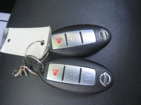 Used 2011 Nissan Juke SL AWD/4WD image 33