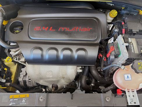 Used 2017 Jeep Renegade Latitude AWD/4WD image 30