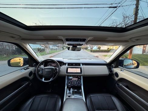 Used 2020 Land Rover Range Rover Sport HSE image 14