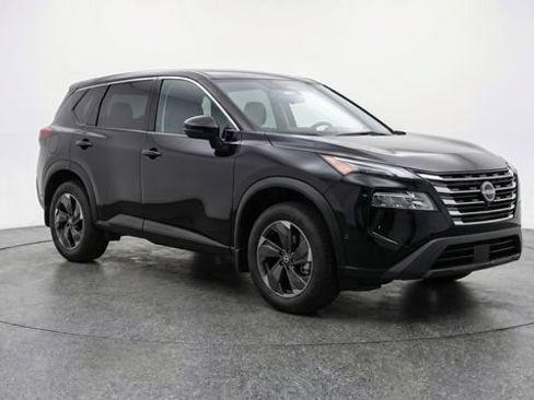 Used 2025 Nissan Rogue SV FWD image 10