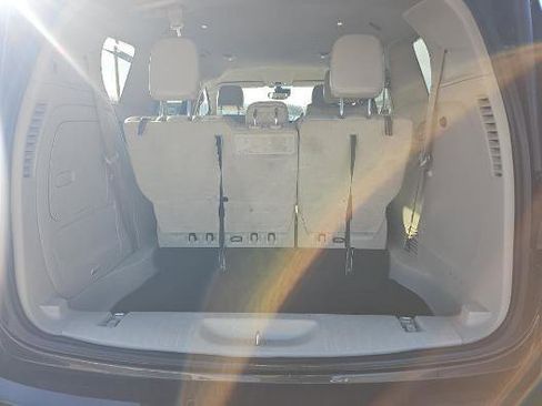 Used 2021 Chrysler Pacifica Touring-L image 16