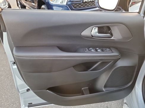New 2026 Chrysler Voyager LX FWD image 17