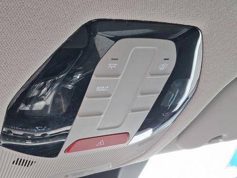Used 2025 Kia K4 FWD image 25