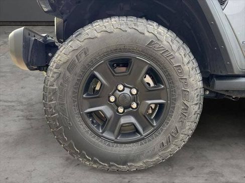 Used 2020 Jeep Gladiator Mojave AWD/4WD image 39