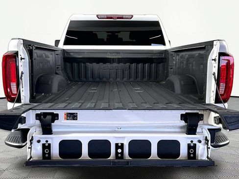 Used 2023 GMC Sierra 2500 AT4 w/ Gooseneck/5TH Wheel Package AWD/4WD image 5