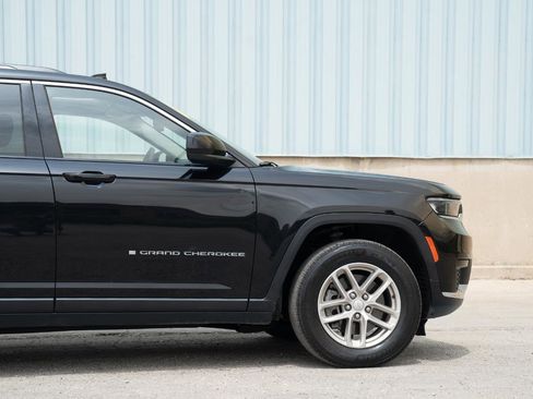 Used 2021 Jeep Grand Cherokee L Laredo w/ Luxury Tech Group I AWD/4WD image 11