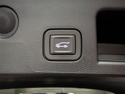 Used 2026 Chevrolet Equinox LT w/ Convenience Package II image 35