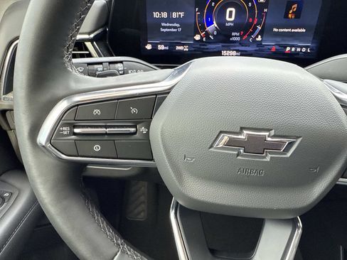 Used 2025 Chevrolet Suburban Z71 w/ Comfort Package image 16