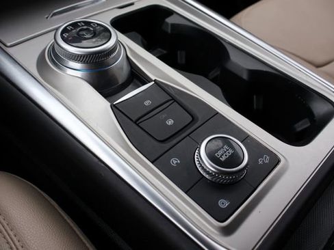 Used 2023 Ford Explorer Limited AWD/4WD image 24