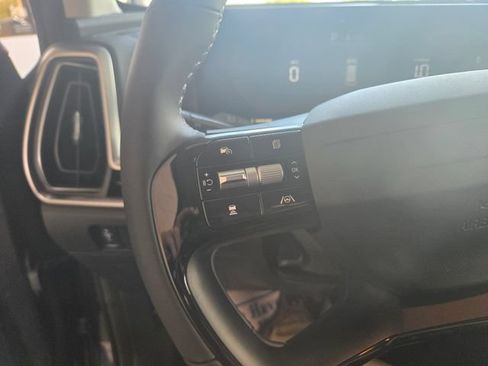 New 2026 Kia Sorento LX FWD image 15