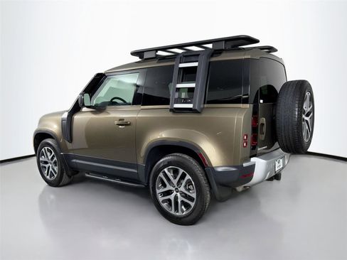 Certified 2025 Land Rover Defender 90 S AWD/4WD image 7