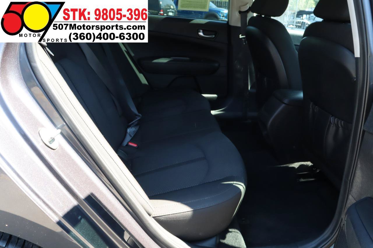 Used 2017 Kia Optima LX w/ Option Group 014 FWD image 16