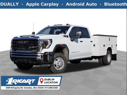 New 2025 GMC Sierra 3500 Pro w/ Convenience Package