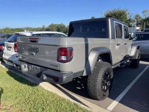 Used 2020 Jeep Gladiator Sport w/ Quick Order Package 24S AWD/4WD image 4