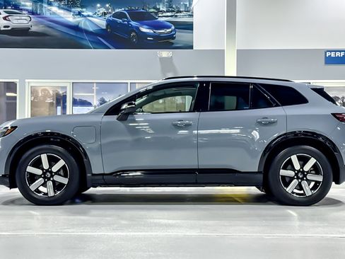Used 2025 Honda Prologue Touring image 2