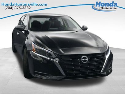 Used 2025 Nissan Altima 2.5 SV