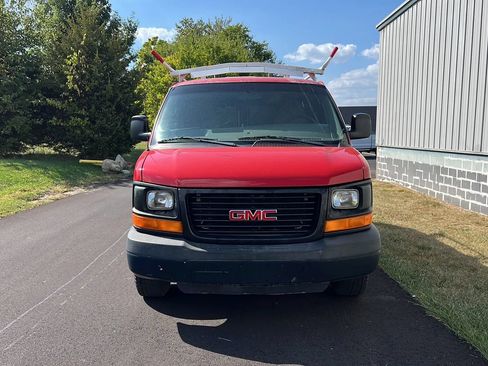 Used 2014 GMC Savana 2500 RWD image 2