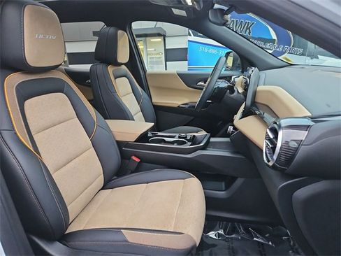 Used 2026 Chevrolet Equinox ACTIV w/ Convenience Package III image 28