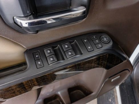 Used 2015 GMC Sierra 2500 Denali w/ Duramax Plus Package AWD/4WD image 43