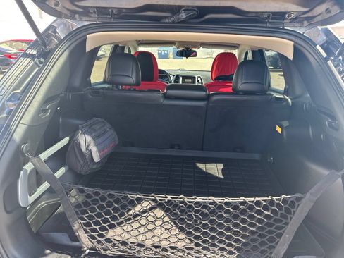 Used 2016 Jeep Cherokee Trailhawk w/ Leather Interior Group AWD/4WD image 9