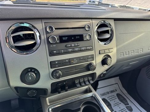 Used 2012 Ford F250 XLT w/ XLT Interior Pkg image 20