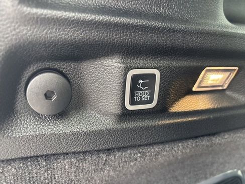 Used 2021 Jeep Grand Cherokee L Summit w/ Luxury Tech Group V image 30